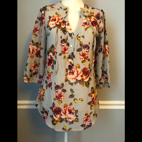 🌸3/$15 Princess Vera Wang Crepe Tunic - Picture 6 of 10